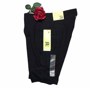 Shorts contour waist High Rise 7” Shorts mesh power waist black NWT